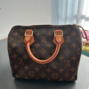 Authentic Louis Vuitton Monogram Speedy25 Handbag - Brown